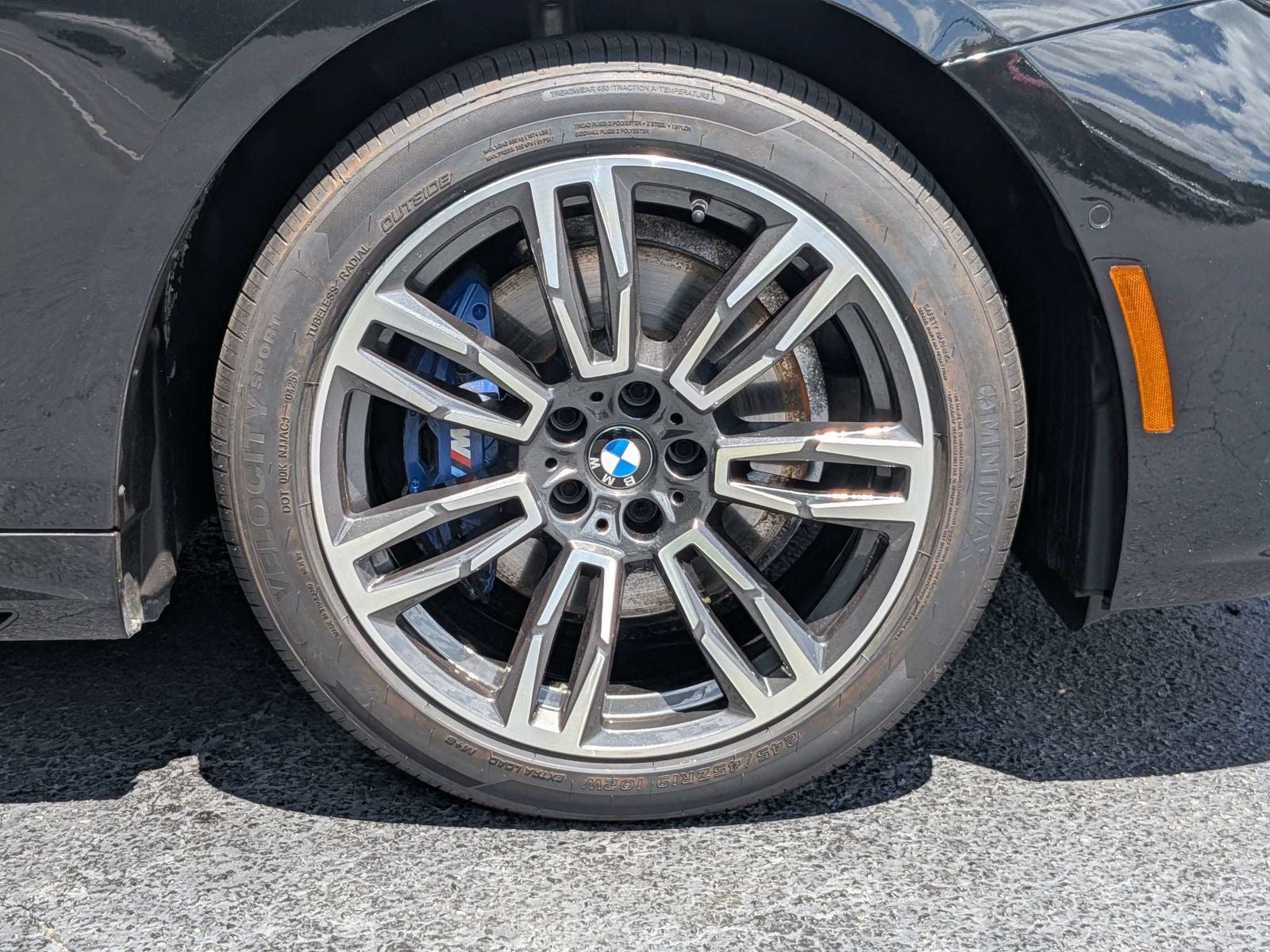 2025 BMW 5 Series 530i