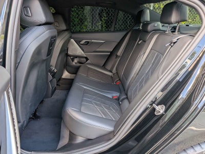 2025 BMW 5 Series 530i