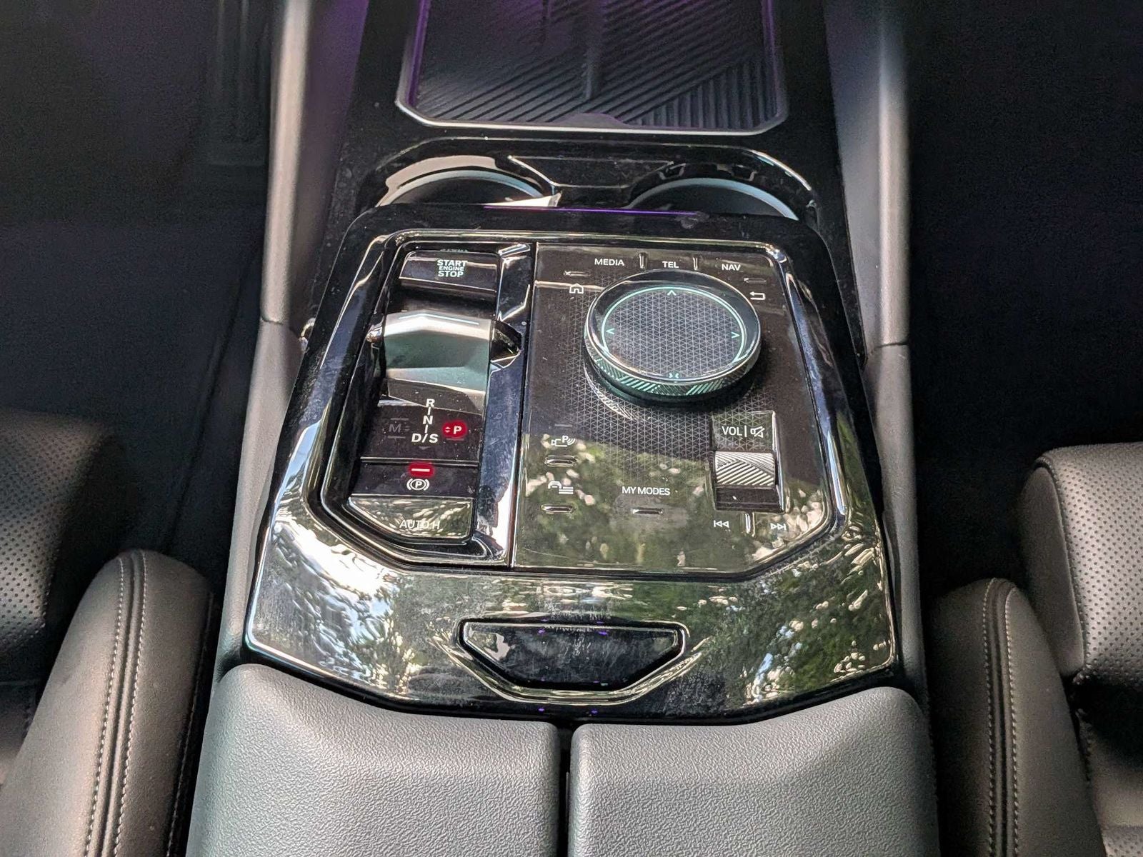 2025 BMW 5 Series 530i