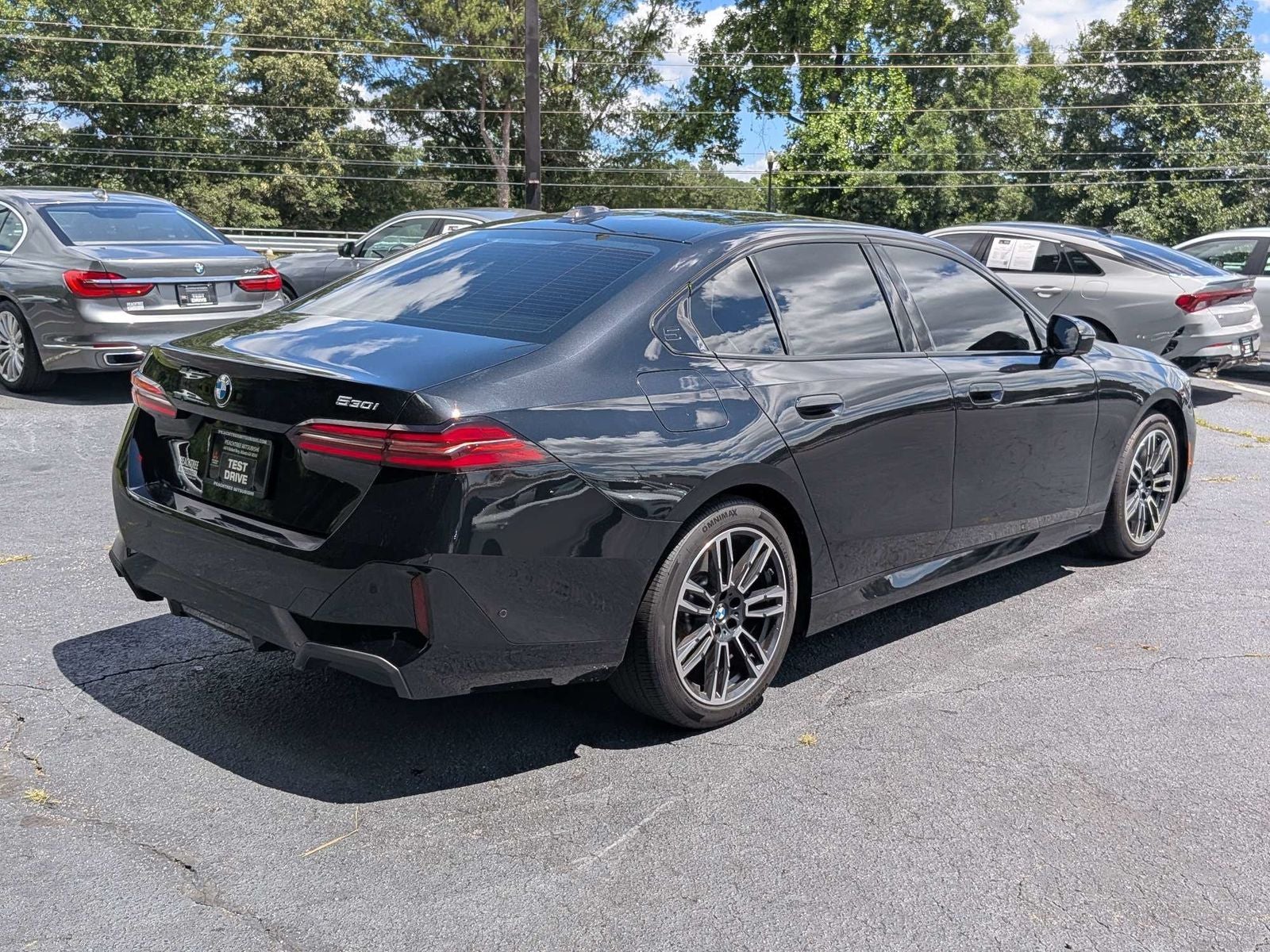 2025 BMW 5 Series 530i