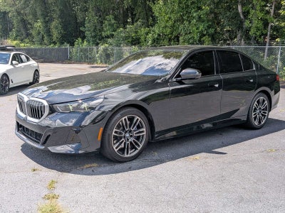 2025 BMW 5 Series 530i