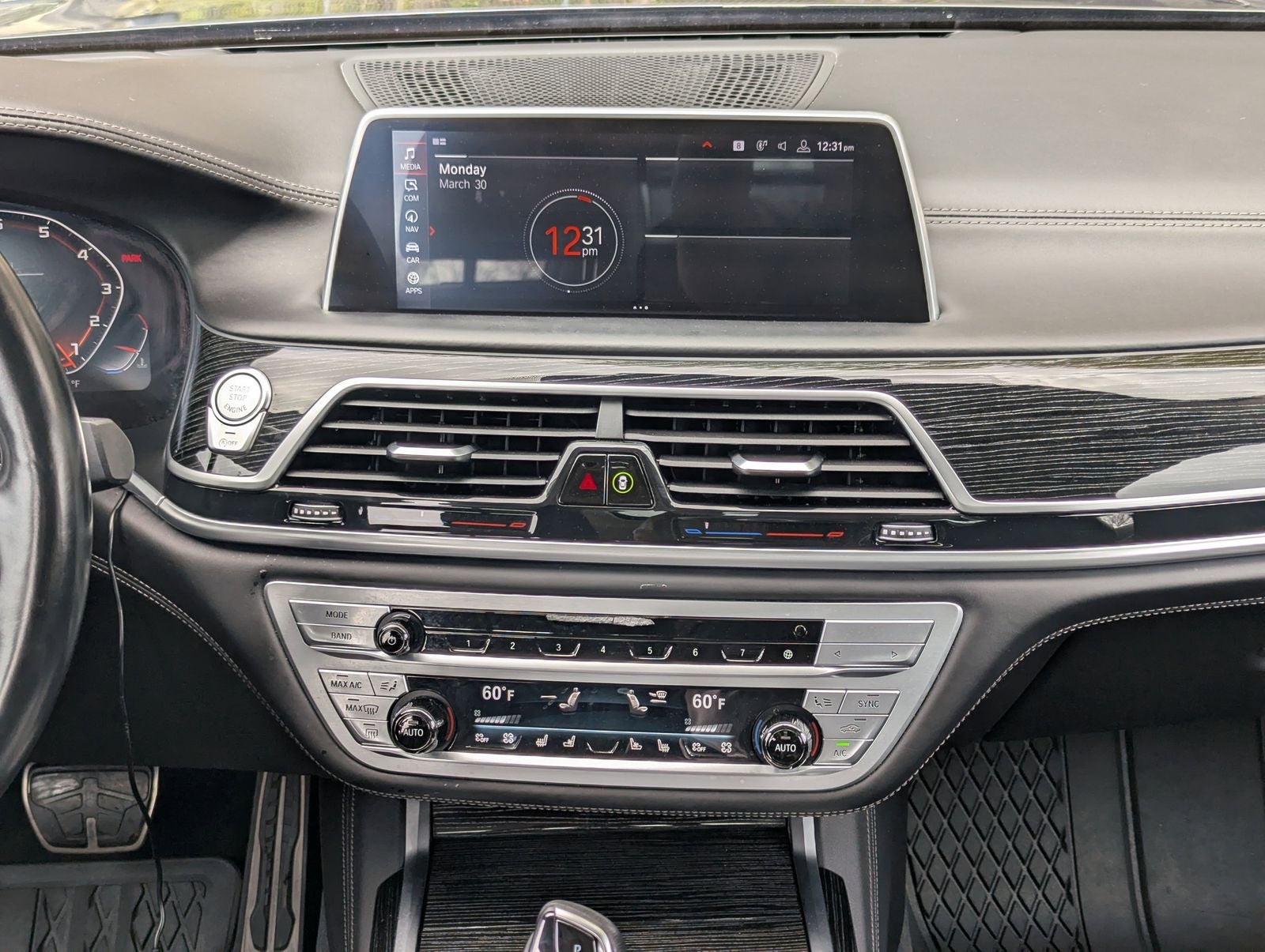 2021 BMW 7 Series M760i