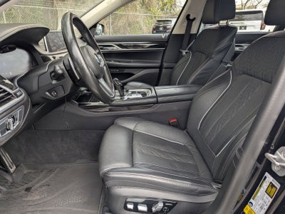 2021 BMW 7 Series M760i