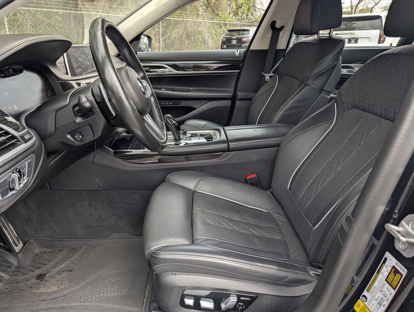 2021 BMW 7 Series M760i
