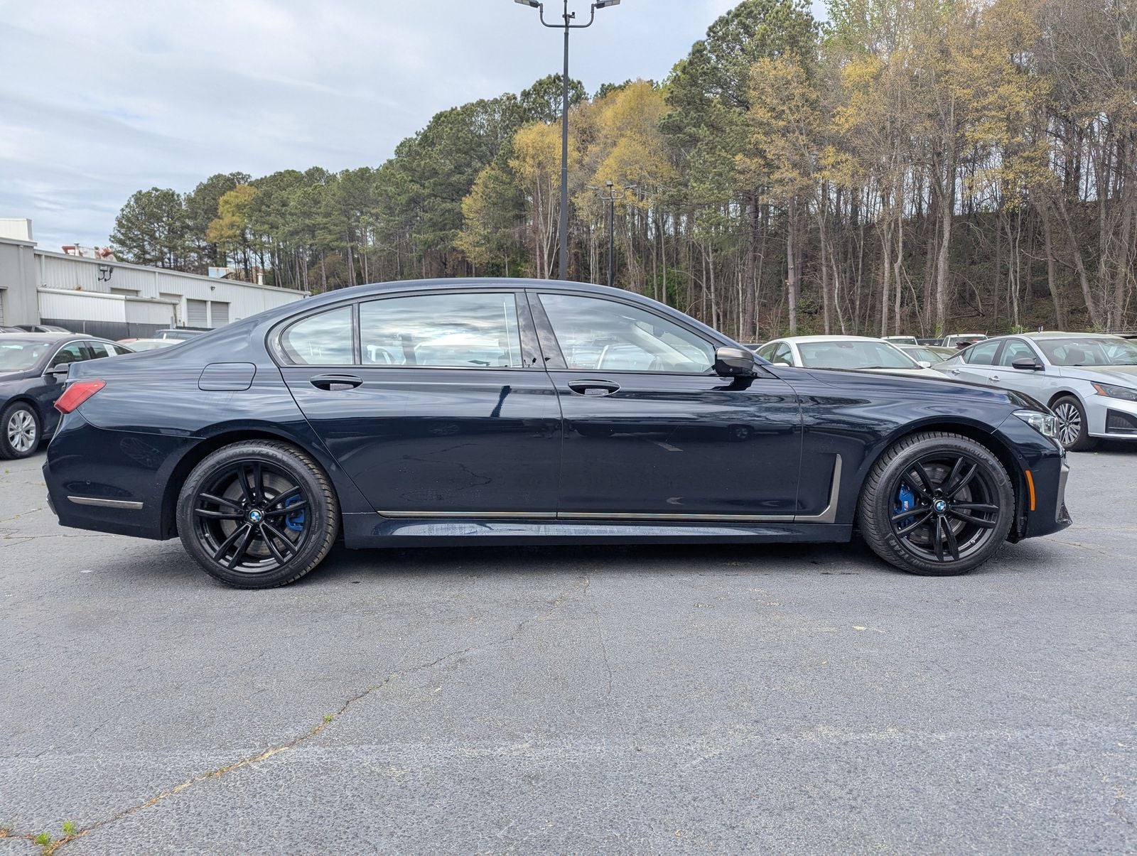 2021 BMW 7 Series M760i