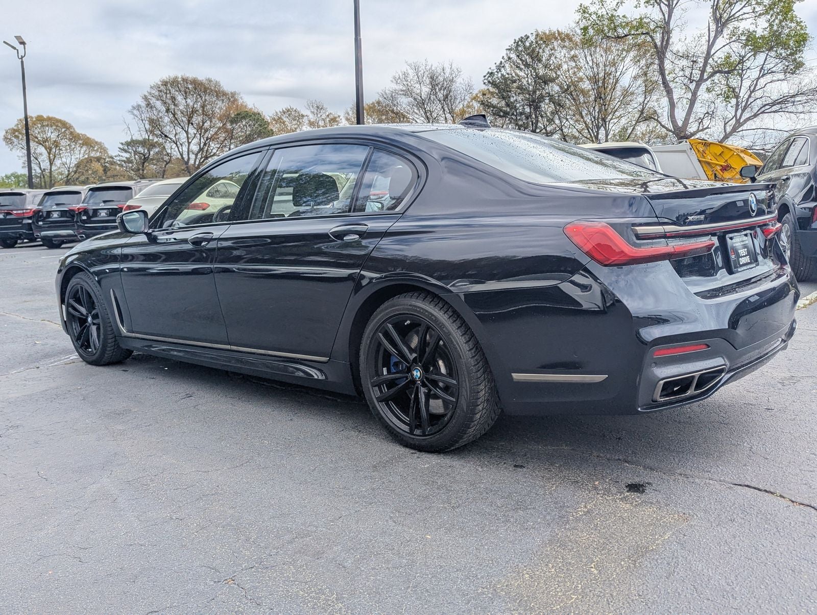 2021 BMW 7 Series M760i
