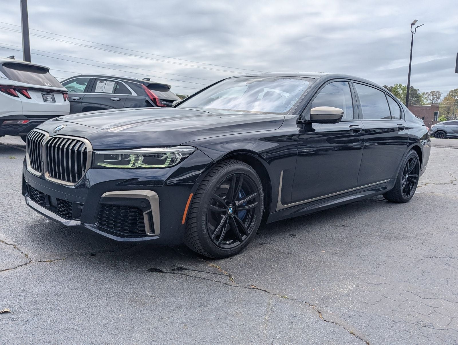 2021 BMW 7 Series M760i