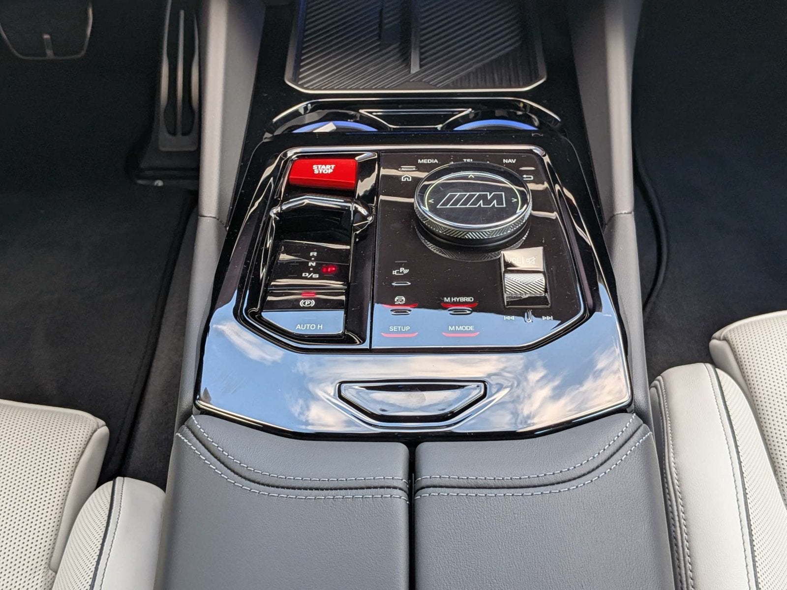 2025 BMW M5 Base