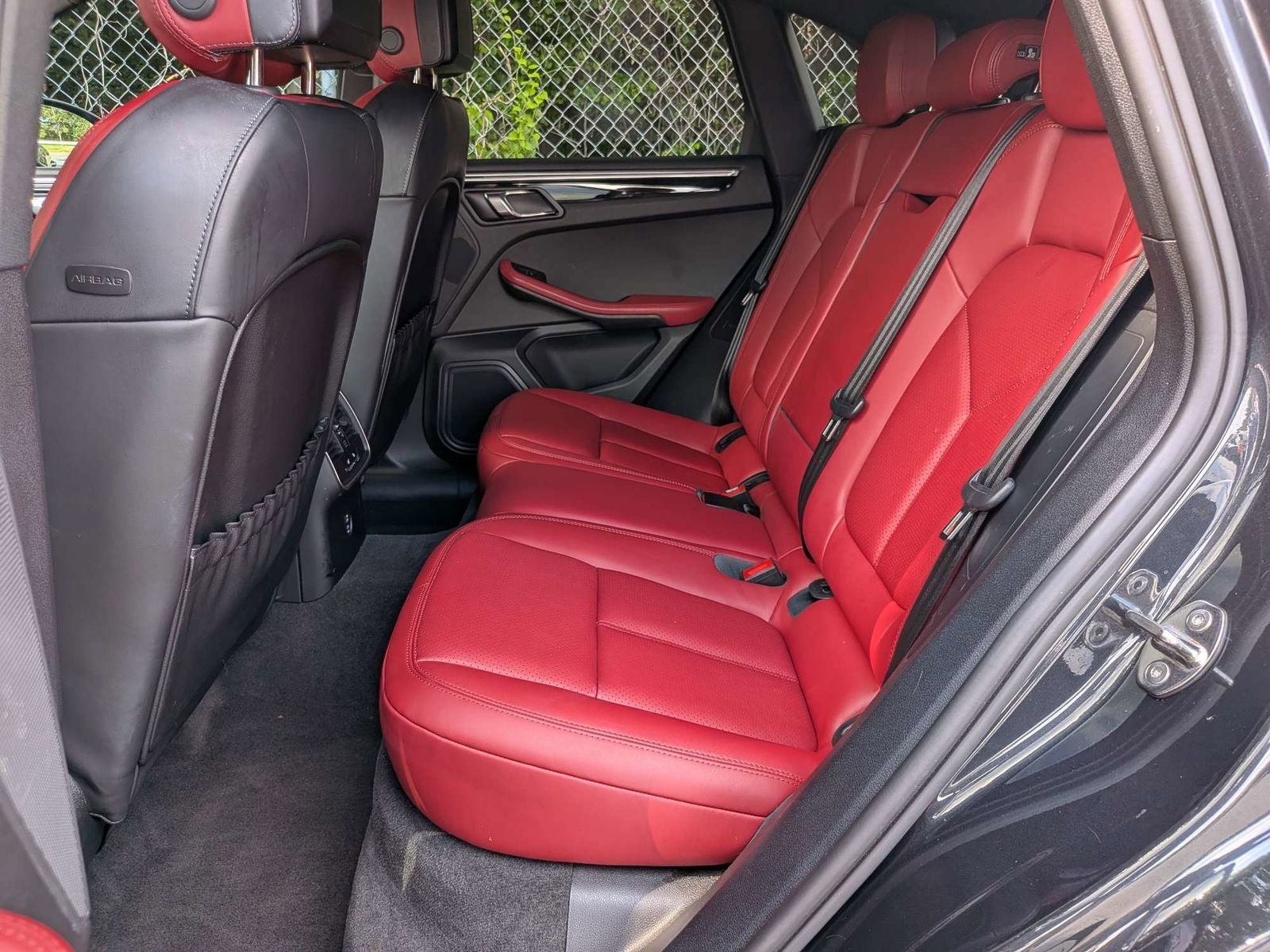 2023 Porsche Macan Base