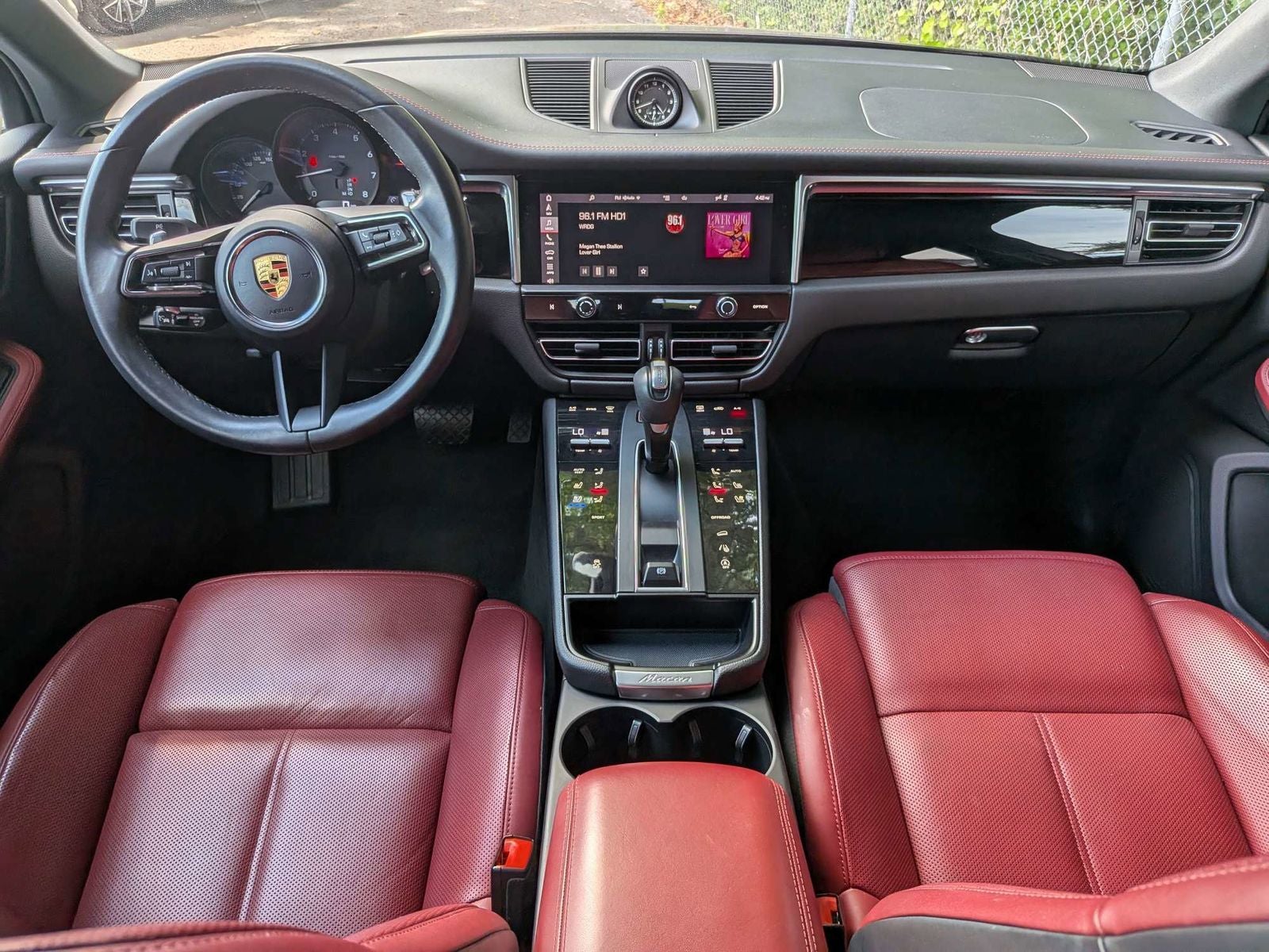 2023 Porsche Macan Base