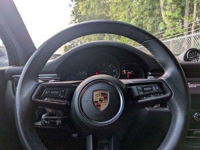 2023 Porsche Macan Base