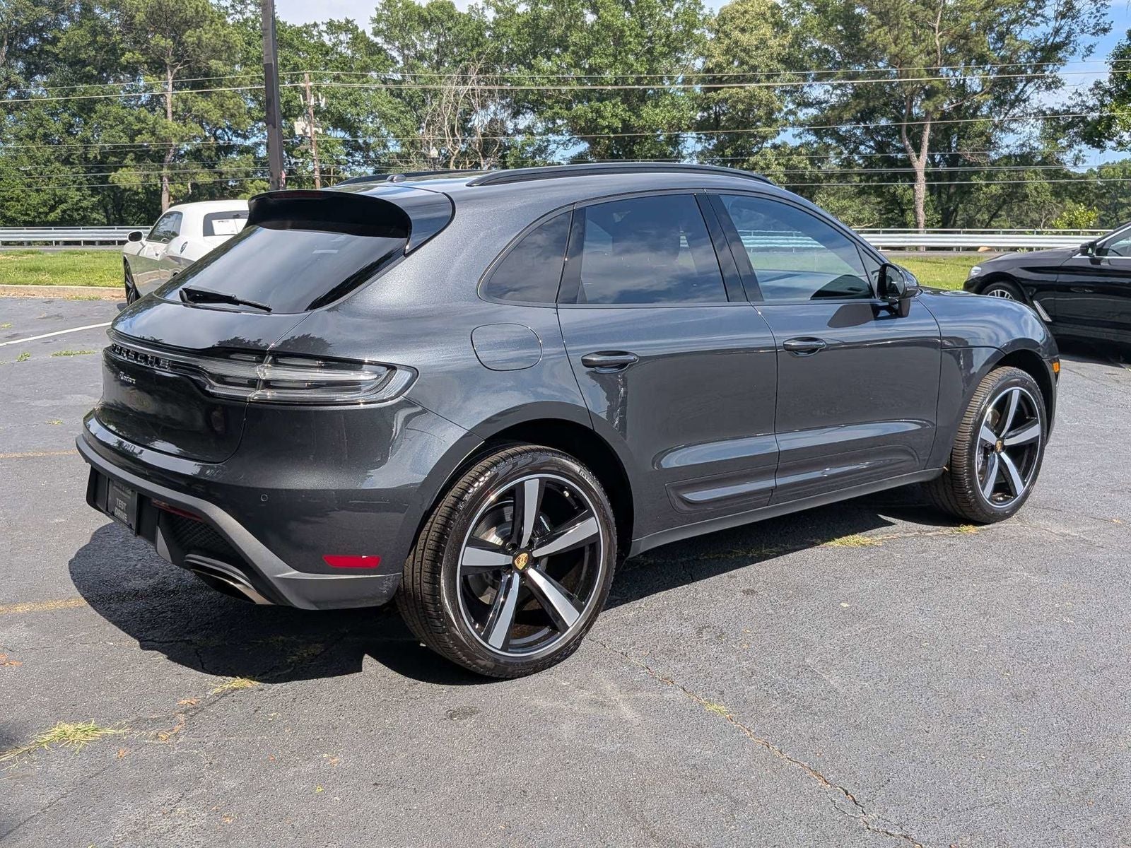2023 Porsche Macan Base