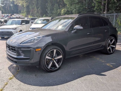 2023 Porsche Macan Base