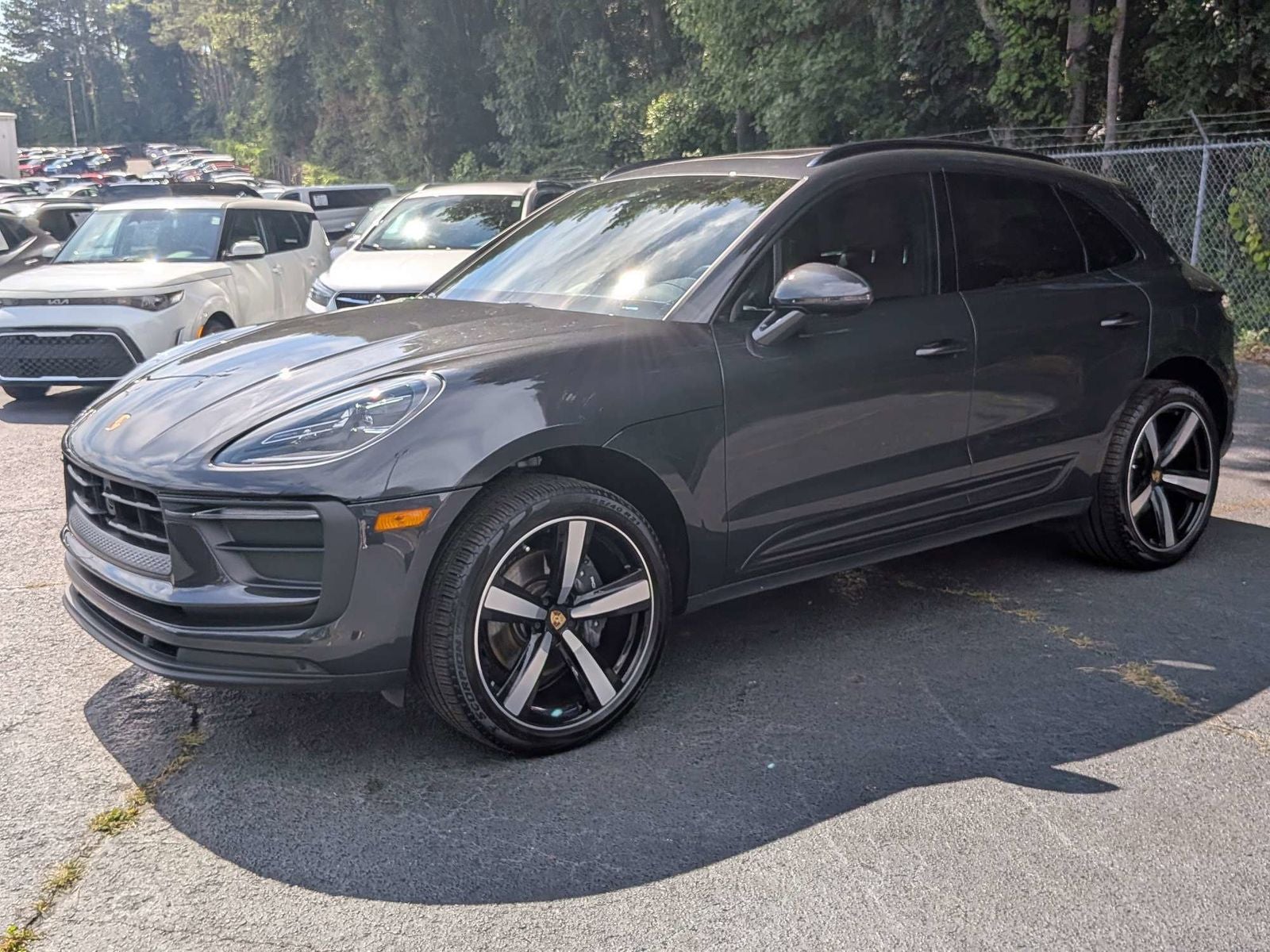 2023 Porsche Macan Base