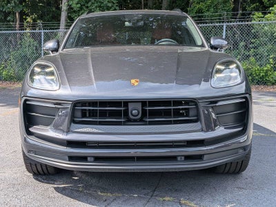 2023 Porsche Macan Base